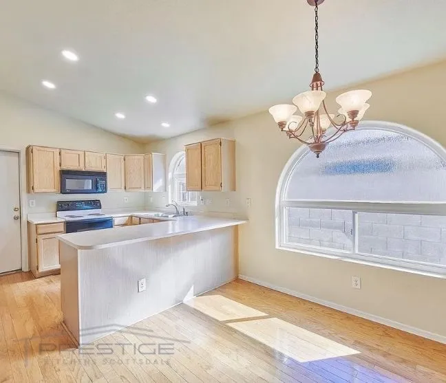 L-Shaped Kitchen with Peninsula